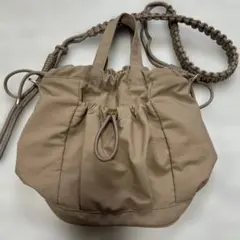 しまむら yumi 巾着型 ショルダーバッグ ベージュのサムネイル