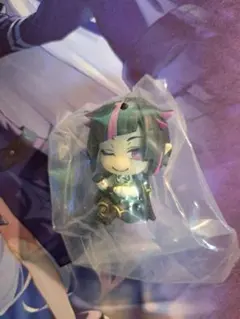 ツイステッドワンダーランド　肩ズン　リリア