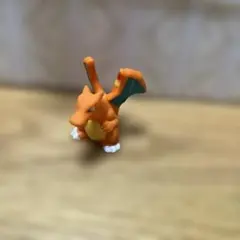 ポケモン　リザードン　フィギュア