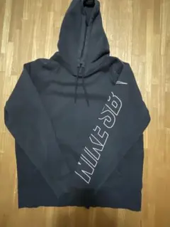 NIKESBパーカー　ブラックのサムネイル