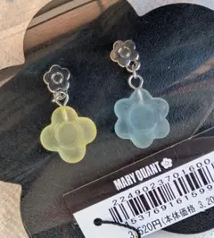MaryQuant 両耳　春フラワーピアス　キャンディーデイジー マリークワント