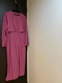 ストライプ長袖ピンクワンピース