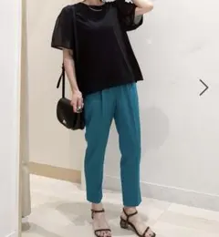 【新品】ウツクシルエットテーパードパンツS ナイルグリーンのサムネイル