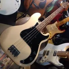 ぽ*様 アイボリー ！JAPANFender プレシジョンベース！のサムネイル