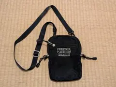 フレドリックパッカーズ ショルダーバッグ