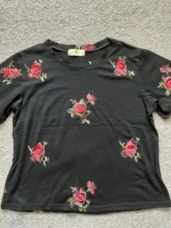 刺繍Tシャツ