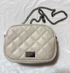 Bershka キルティング ショルダーバッグ アイボリー