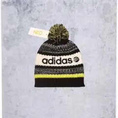 adidas ポンポン付きニット帽 フリーサイズ　スキー　スノーボード ビーニー