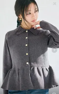 【新品】coca金ボタンフレアニットトップス