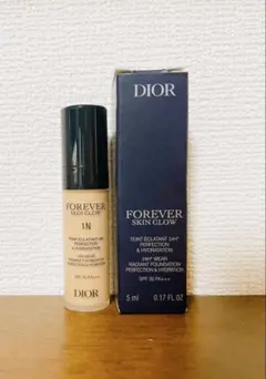 匿名配送　DIOR forever skin glow 1N 5ml