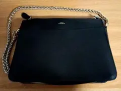 A.P.C. ブラックレザーショルダーバッグゴールドチェーン