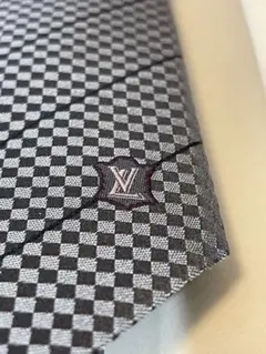 Item thumbnail for item 1b9b47f5-c1a6-4f6b-8d71-85b1dfdddf6e