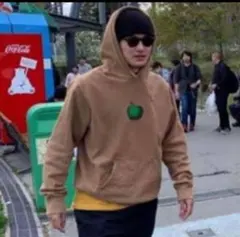 稀少 supreme Arakiコラボパーカー　野村周平着用モデル　パーカー Ｍ 稀少 supreme Arakiコラボパーカー 野村周平着用モデル パーカー M