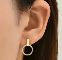 ピアス