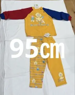 子供用トップスとパンツセット