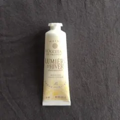 L'Occitane Lumière d'Hiver ハンドクリーム 30ml