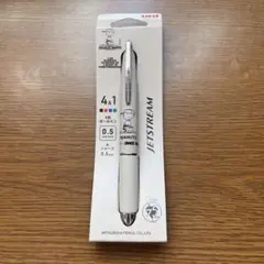 MITSUBISHI JETSTREAM 4&1 ホワイト　チャーリーブラウン