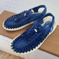 KEEN ユニーク レインボー24cm ホワイト - メルカリ