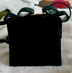 Ferragamo　フェラガモ　スエード素材　リボン　ハンドバック　ショルダー