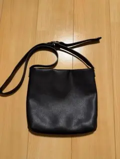 HARE ショルダーバッグ ブラックのサムネイル