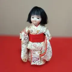 市松人形ビスクドール　16センチ　スタンド付き