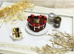 ミニチュアスイーツ♡バレンタイン限定ベリーチョコケーキ♡いちご♡樹脂粘土