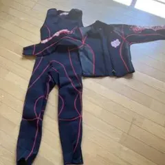 クェーキーセンス　ドライスーツ 黒/赤 フルジップのサムネイル