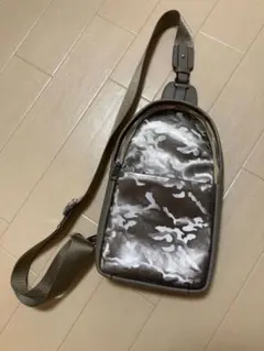 TUMI ボディバッグ ALPHA BRAVO 迷彩柄 22318sch - メルカリ