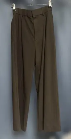 UNIQLO タックワイドパンツ　補正済み