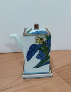 館林源右衛門　青い葉と花の陶器醤油さし　未使用