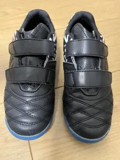 Umbro サッカーシューズ 黒 キッズ 18.0㎝