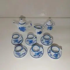 ミニチュアティーセット 青い花柄 陶器製