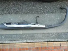 YAMAHA　ヤマハ　YB125SP　純正マフラーのサムネイル