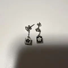 マリークワント ピアス 【美品】