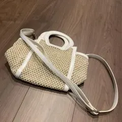 ホワイト 編み込みショルダーバッグ