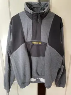 adidas ハーフジップ　アノラック　スウェット