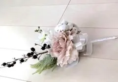 ウェディングブーケ 薄いピンクとブラックベリー