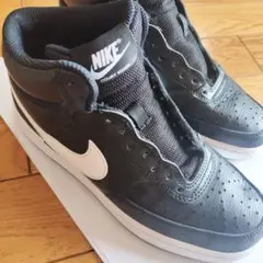 ナイキ　スニーカー