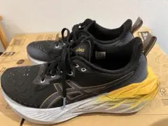 アシックス　novablastノバブラスト4 26.5cm ブラック/イエロー