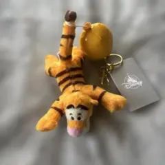 ディズニーストア　くまのプーさん　ティガー　キーホルダー　キーチェーン