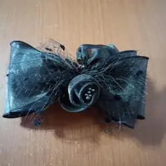 髪飾り　黒　バレッタ