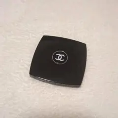 CHANEL ブラック ミラー コンパクト