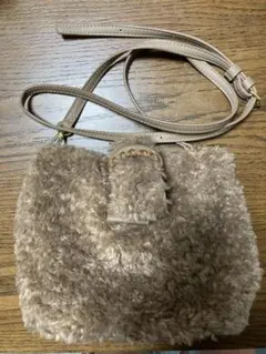 Giorgio Lango ベージュ ファー ショルダーバッグのサムネイル