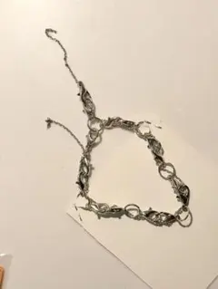 シルバーブレスレットと蝶ビーズブレスレット