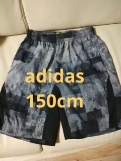 adidas グレー・ブラック ハーフパンツ 150cm