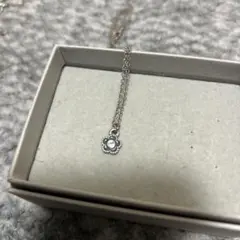 花モチーフ シルバーネックレス マリークワント