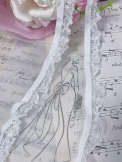 B246 銀ラメ付ホワイト色ストレッチフリルレース 手芸用品