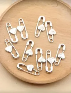 Item thumbnail for item 53aaa5b3-f132-49ed-9455-7a01f10bce12