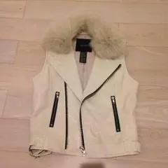 ダブスタ ヴァニラクチュール  ライダースファー付きベスト