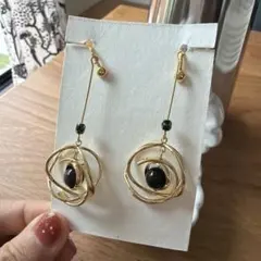 ゴールドカラー 惑星モチーフ ピアス